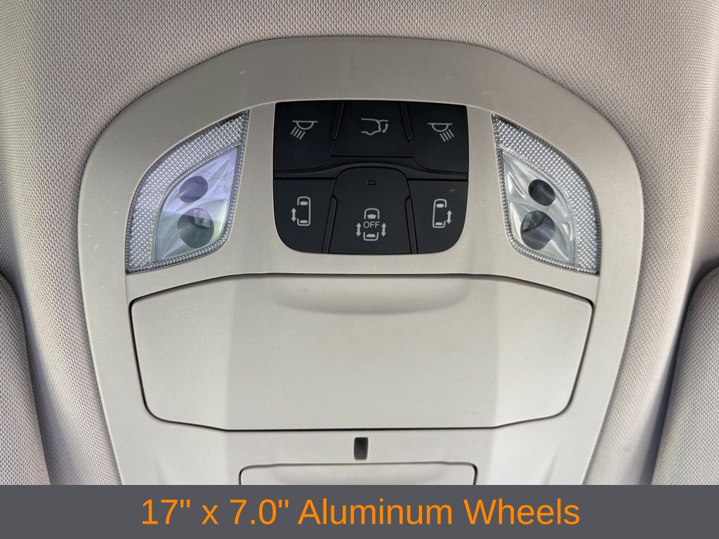 Used 2024 Chrysler Pacifica Touring-L FWD image 10