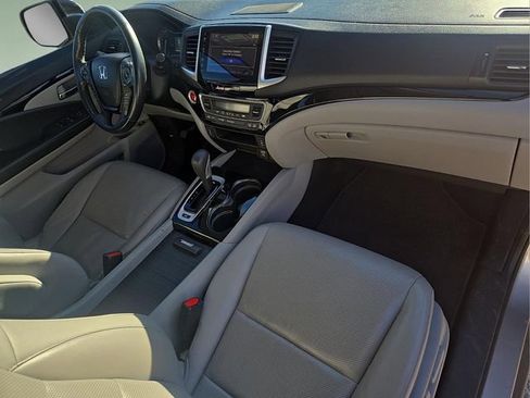 Used 2018 Honda Ridgeline RTL-E image 11