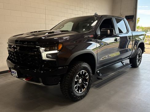 Used 2024 Chevrolet Silverado 1500 ZR2 w/ Technology Package AWD/4WD image 13