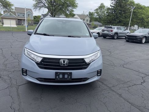 Used 2023 Honda Odyssey Elite image 3