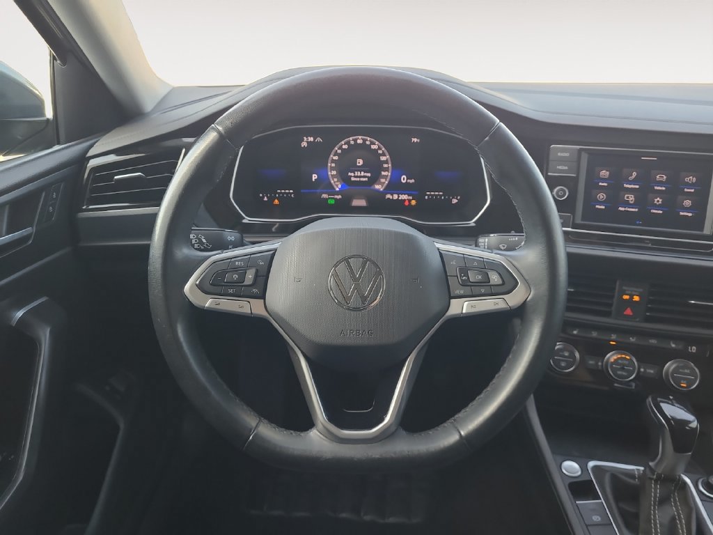 Used 2024 Volkswagen Jetta SE FWD image 12