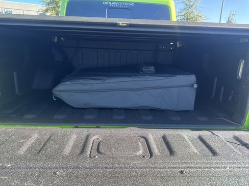 Certified 2025 Jeep Gladiator Rubicon w/ Convenience Group image 34