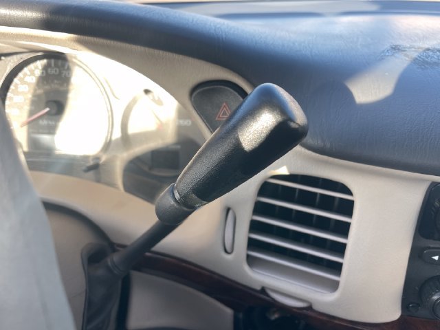 Used 2004 Chevrolet Impala w/ Preferred Equipment Group FWD image 14
