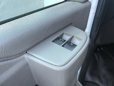 Used 2017 Chevrolet Express 2500 image 12