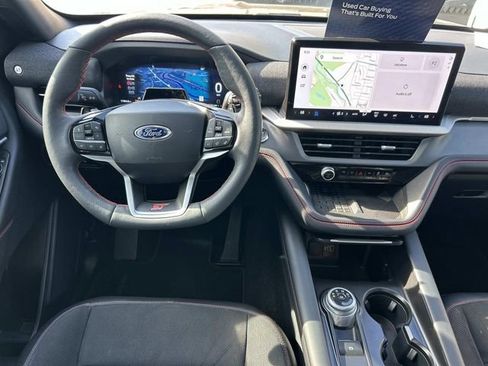 Used 2025 Ford Explorer ST AWD/4WD image 12
