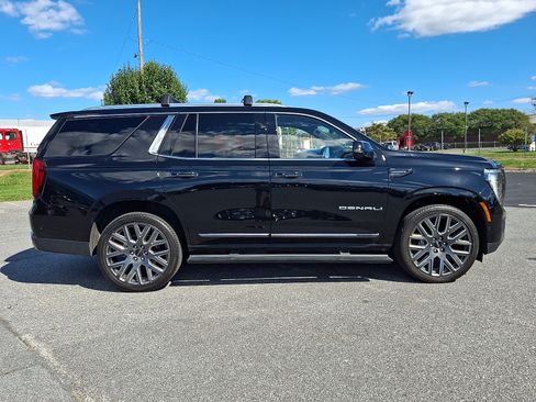 Used 2025 GMC Yukon Denali Ultimate AWD/4WD image 7