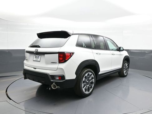 Certified 2024 Honda Passport EX-L image 6