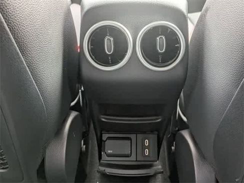 New 2025 Mercedes-Benz GLA 250 GLA 250 image 4