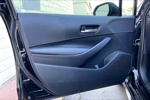 Used 2025 Toyota Corolla SE w/ SE Package FWD image 22
