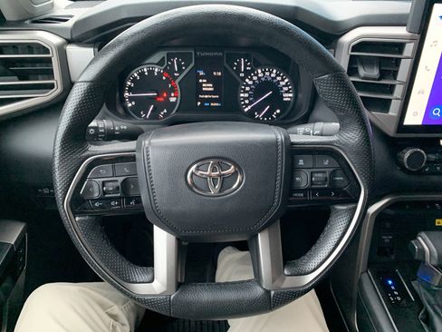 Used 2023 Toyota Tundra Limited image 31