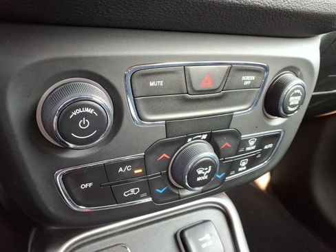 Certified 2020 Jeep Compass Sport FWD image 17