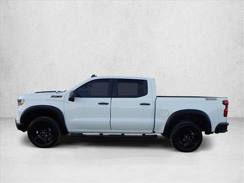 Used 2025 Chevrolet Silverado 1500 Custom Trail Boss w/ Turbomax Blackout Package image 2