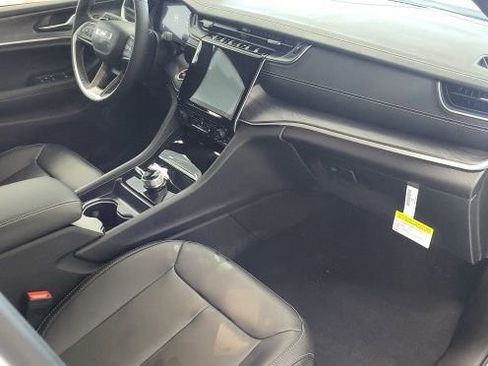 New 2025 Jeep Grand Cherokee L Limited image 29