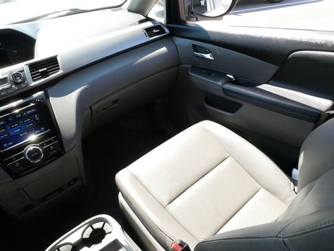 Used 2015 Honda Odyssey EX-L image 11