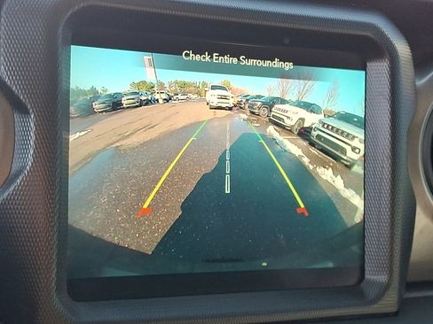 Used 2023 Jeep Wrangler Unlimited image 29