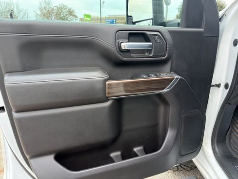 Used 2023 Chevrolet Silverado 2500 LT w/ Convenience Package image 25