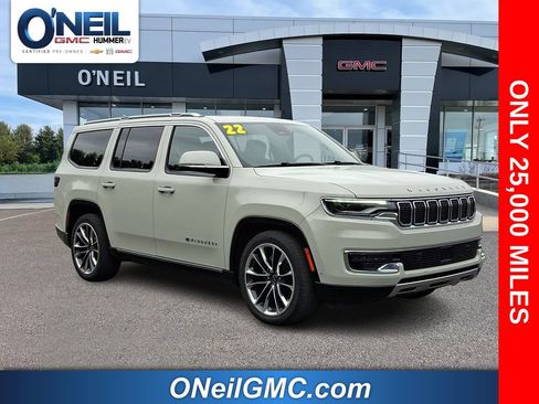Used 2022 Jeep Wagoneer Series III w/ Premium Group I AWD/4WD image 1