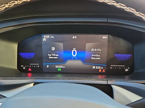 Used 2022 Volkswagen Taos SE image 17