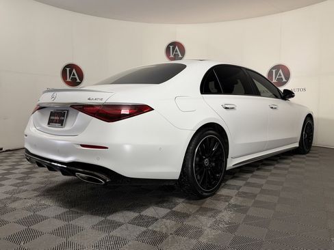 Used 2025 Mercedes-Benz S 580 4MATIC Sedan image 4