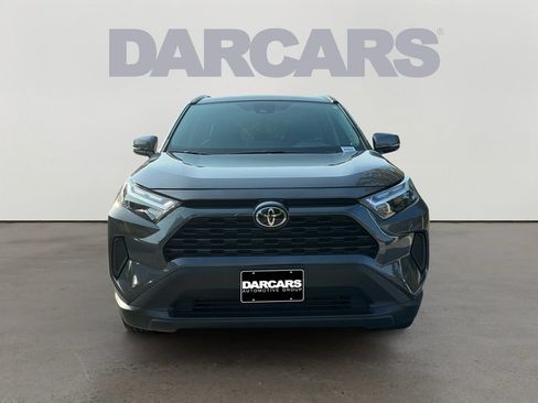 Used 2025 Toyota RAV4 XLE AWD/4WD image 2