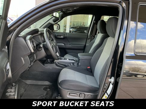 Certified 2023 Toyota Tacoma TRD Off-Road image 7