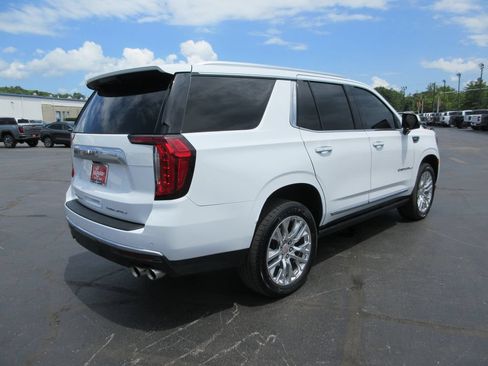 Used 2021 GMC Yukon Denali w/ Denali Ultimate Package AWD/4WD image 4