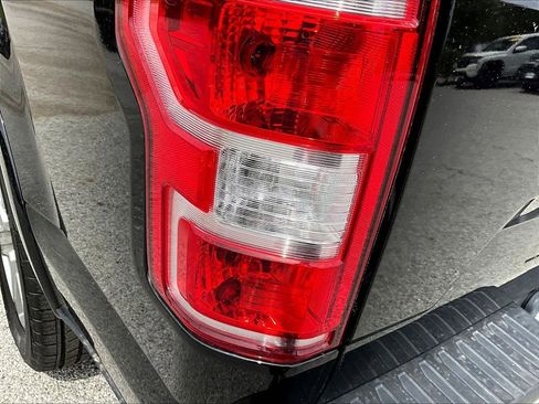 Used 2019 Ford F150 XLT w/ Equipment Group 302A Luxury AWD/4WD image 21