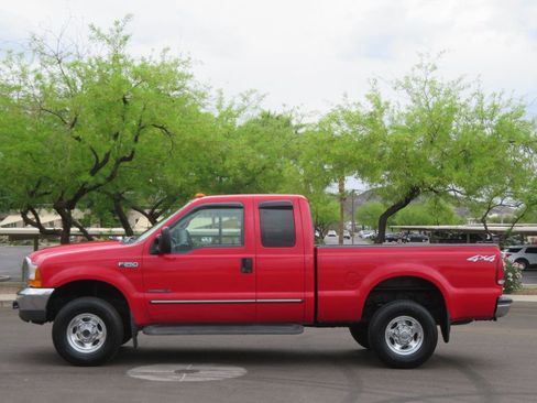 Used 2000 Ford F250 4x4 SuperCab Super Duty image 2