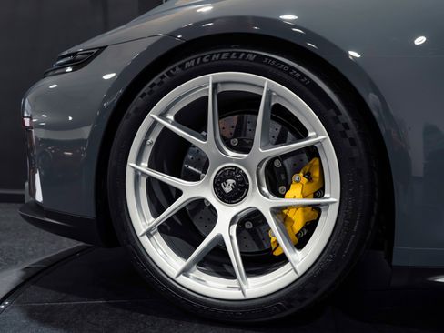 Used 2026 Porsche 911 GT3 image 11