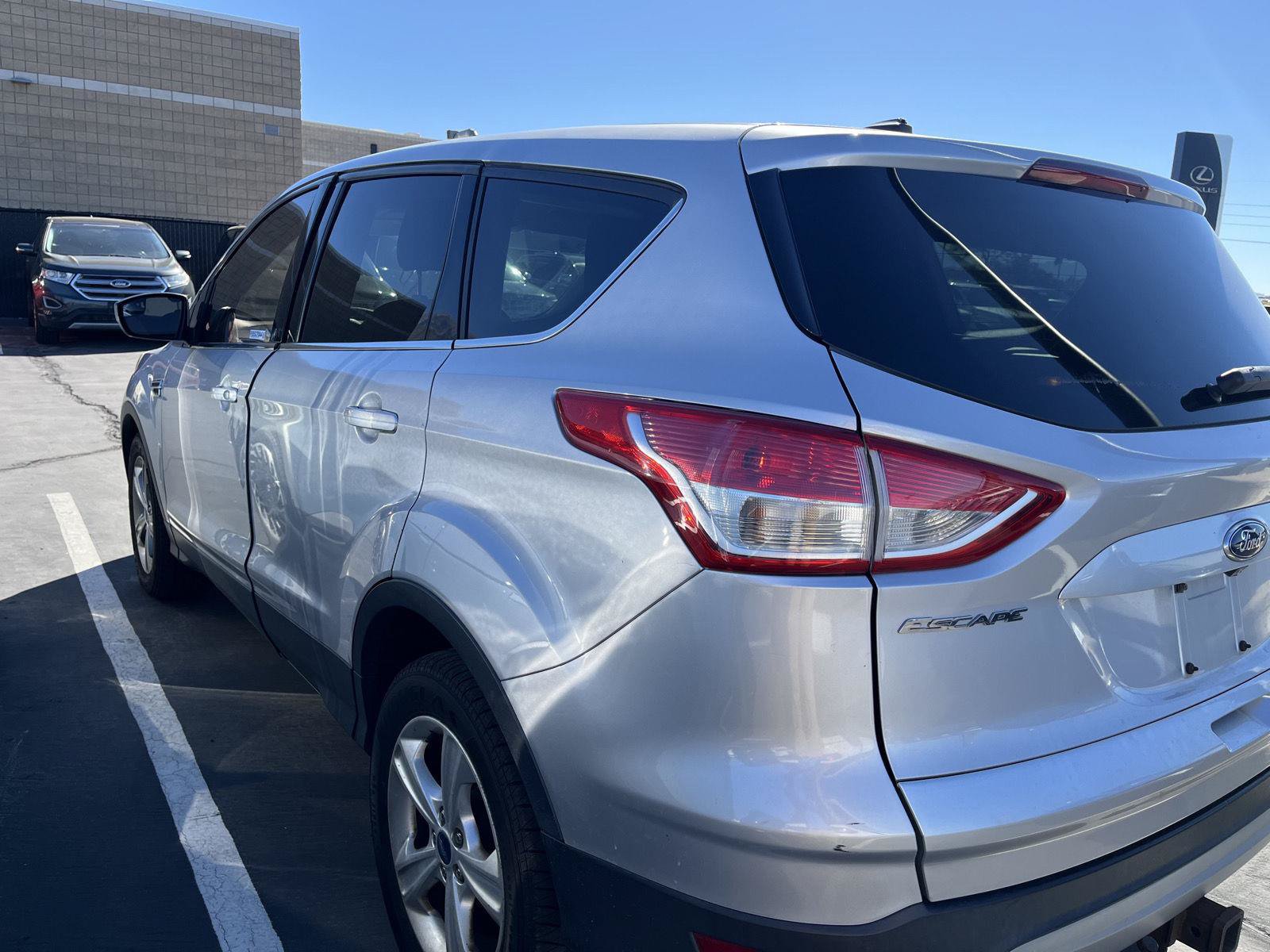 Used 2015 Ford Escape SE FWD image 6