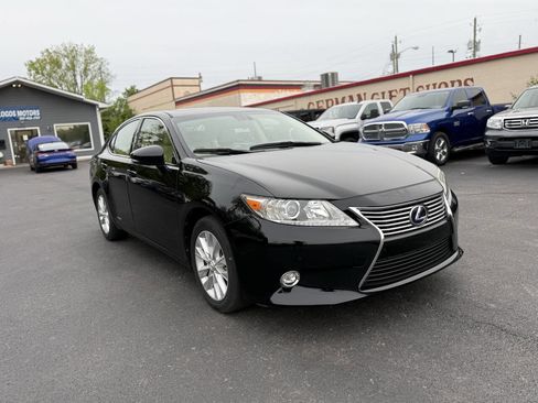 Used 2015 Lexus ES 300h w/ Navigation System Package FWD image 7