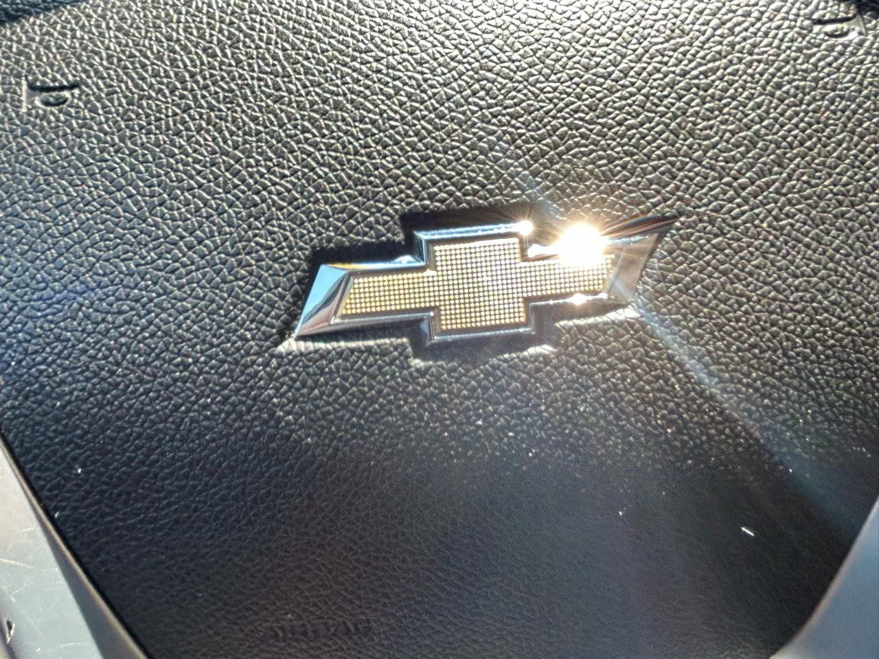 Used 2017 Chevrolet Traverse LT w/ Style and Technology Package FWD image 21