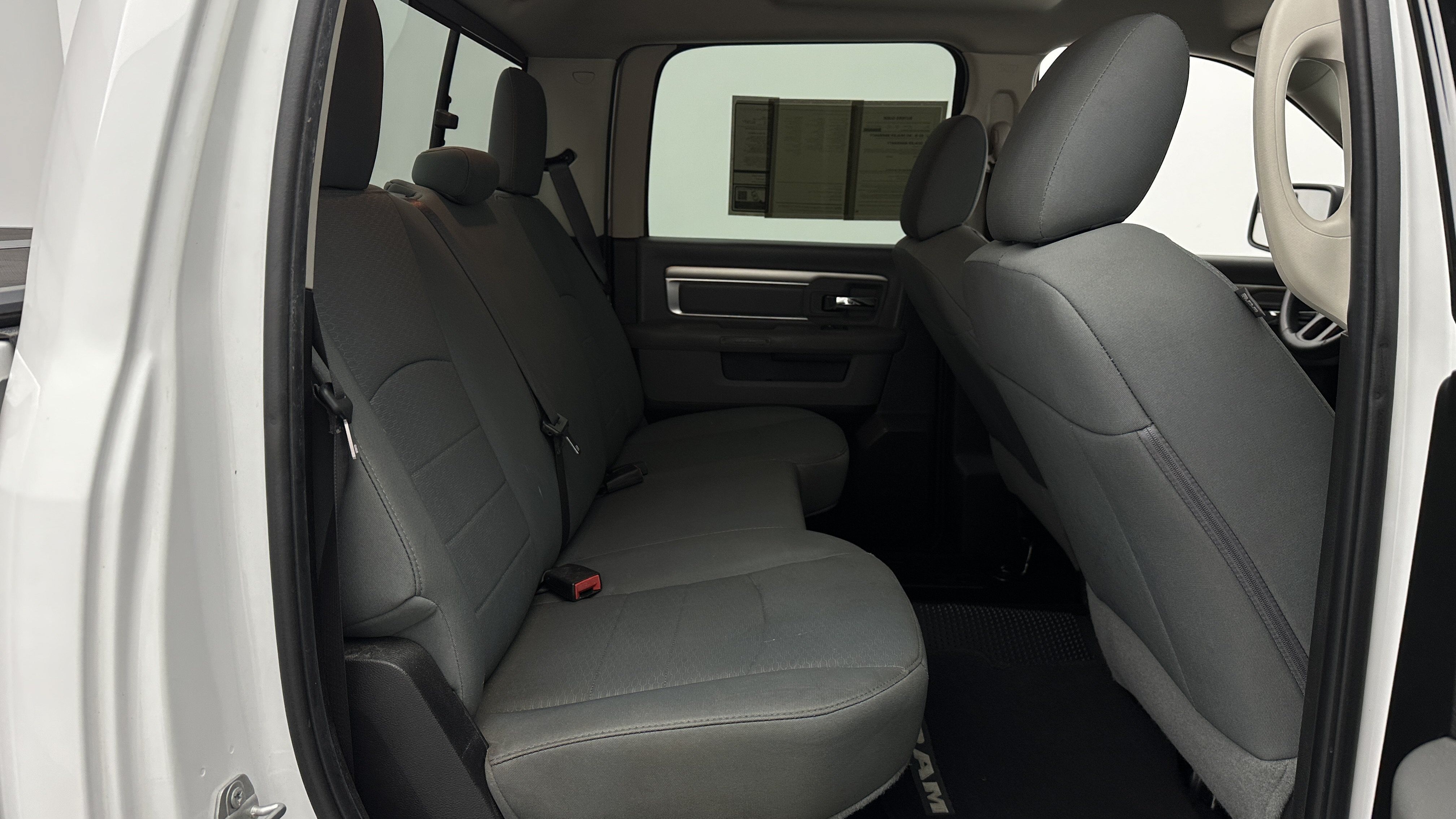 Used 2020 RAM 1500 Classic SLT RWD image 28