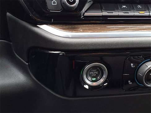 Used 2022 Chevrolet Silverado 1500 LT image 9