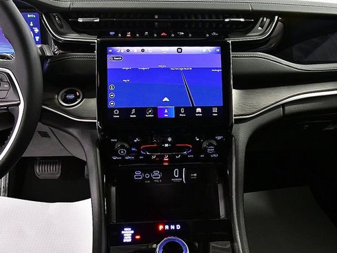 Used 2022 Jeep Grand Cherokee Limited 4xe image 22