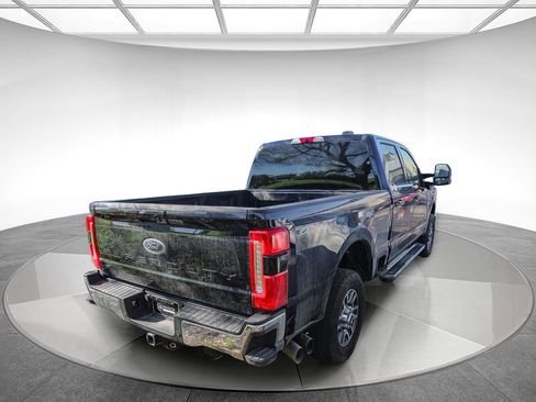 Used 2025 Ford F250 Lariat image 3