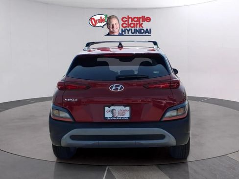 Used 2023 Hyundai Kona SEL w/ Convenience Package FWD image 4