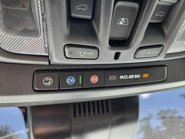 Used 2024 Chevrolet Silverado 1500 High Country w/ High Country Premium Package AWD/4WD image 39