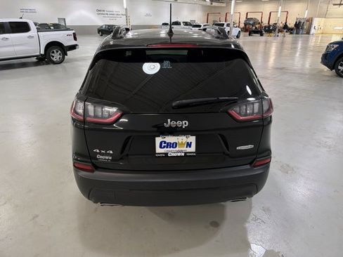 Used 2022 Jeep Cherokee Latitude Lux w/ Mopar Interior Package image 8