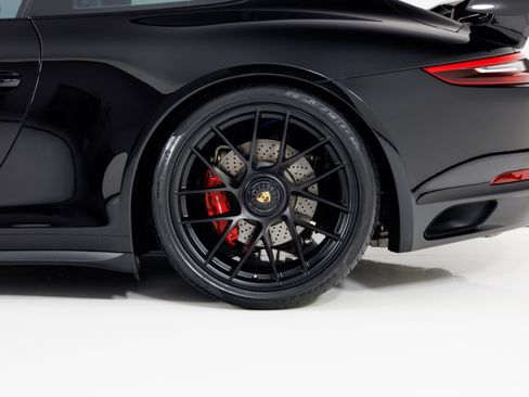 Used 2017 Porsche 911 Carrera GTS RWD image 10