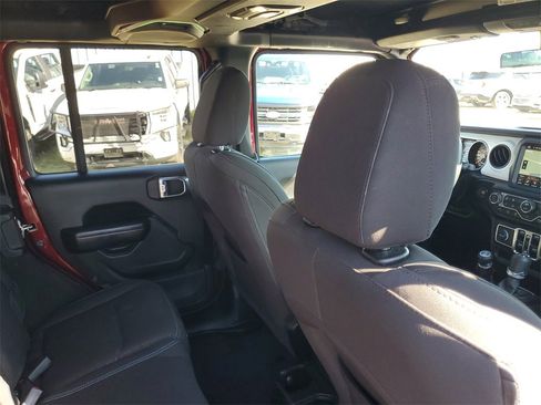 Used 2021 Jeep Wrangler Unlimited Islander image 31