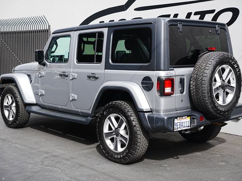 Used 2020 Jeep Wrangler Unlimited Sahara image 6