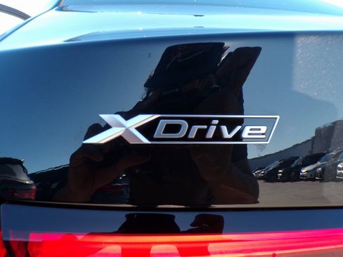 Certified 2025 BMW 530i xDrive w/ Premium Package image 27