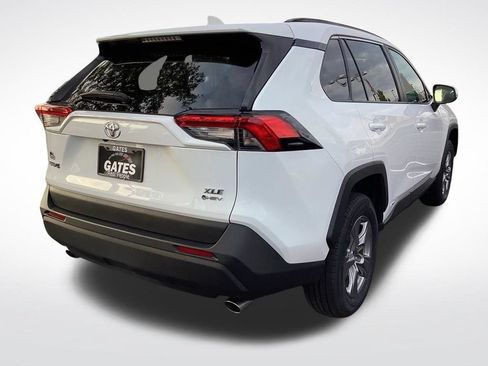 Used 2025 Toyota RAV4 XLE AWD/4WD image 9