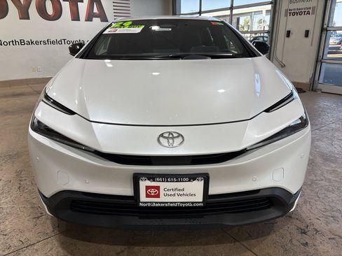 Certified 2024 Toyota Prius LE FWD image 5
