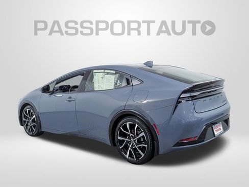 Used 2023 Toyota Prius Prime image 3