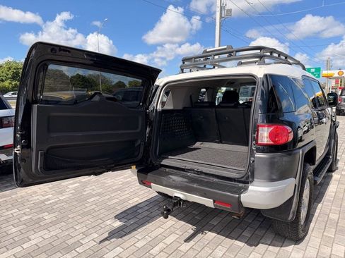 Used 2007 Toyota FJ Cruiser 4WD image 8