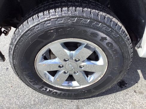 Used 2011 GMC Canyon SLE AWD/4WD image 24