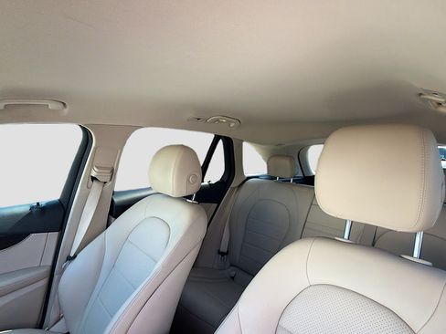 Used 2019 Mercedes-Benz GLC 300 image 26