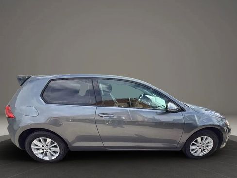 Used 2015 Volkswagen Golf S image 4